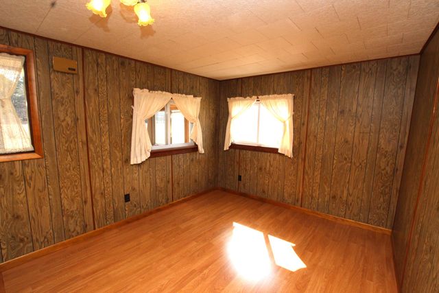 11421 Elm Avenue, Howard City, MI 49329