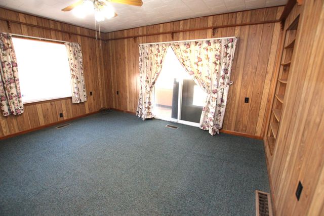 11421 Elm Avenue, Howard City, MI 49329