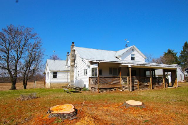 11421 Elm Avenue, Howard City, MI 49329