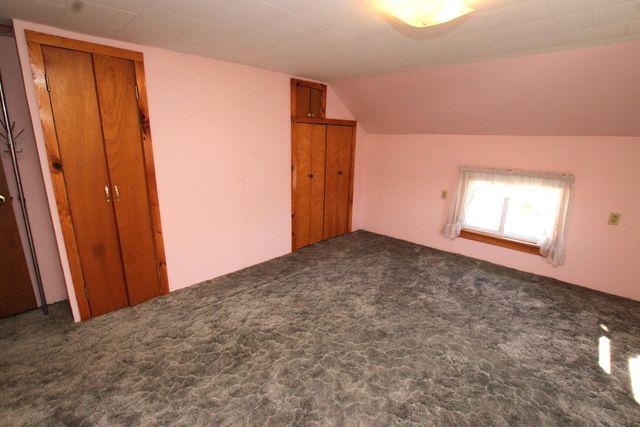 11421 Elm Avenue, Howard City, MI 49329