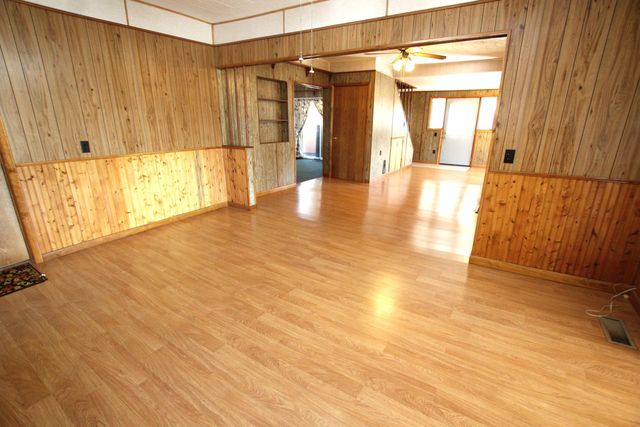 11421 Elm Avenue, Howard City, MI 49329