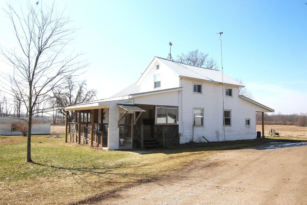 11421 Elm Avenue, Howard City, MI 49329