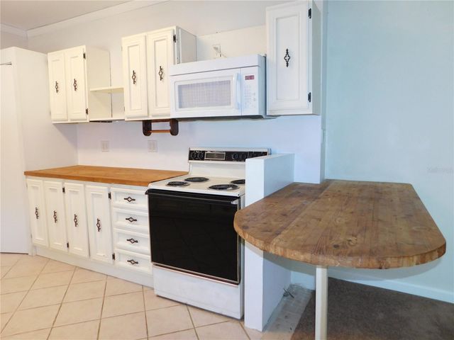 5725 E UNIVERSITY AVENUE, Gainesville, FL 32641