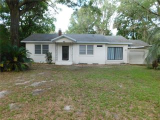 5725 E UNIVERSITY AVENUE, Gainesville, FL 32641