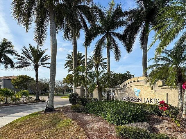 5051 Wiles Rd 201, Coconut Creek, FL 33073