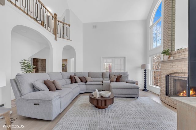 3517 Oakleaf Lane, Crystal Lake, IL 60012