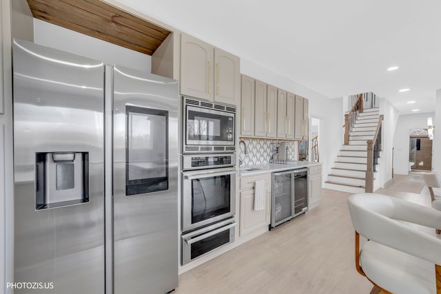 3517 Oakleaf Lane, Crystal Lake, IL 60012