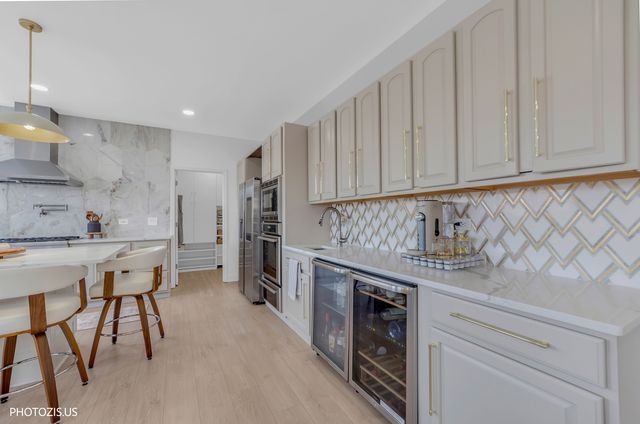 3517 Oakleaf Lane, Crystal Lake, IL 60012