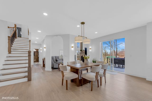 3517 Oakleaf Lane, Crystal Lake, IL 60012