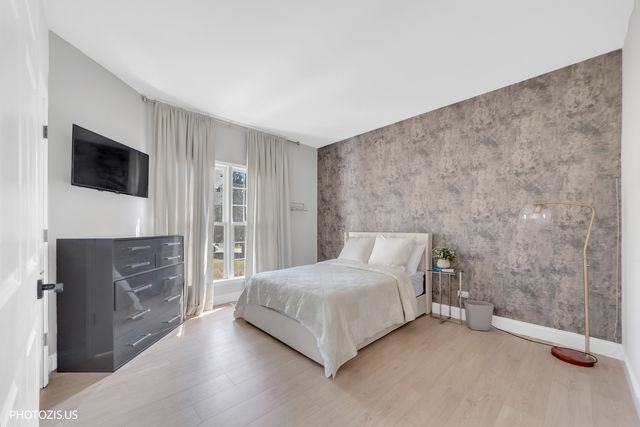 3517 Oakleaf Lane, Crystal Lake, IL 60012