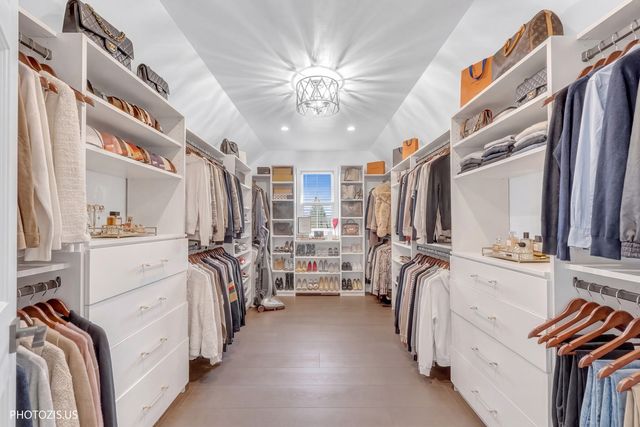 3517 Oakleaf Lane, Crystal Lake, IL 60012