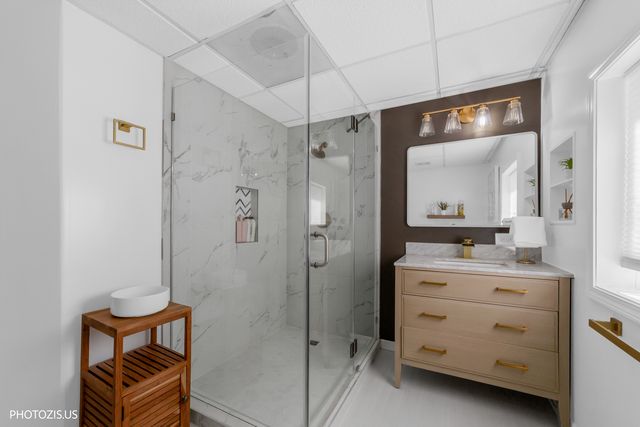 3517 Oakleaf Lane, Crystal Lake, IL 60012