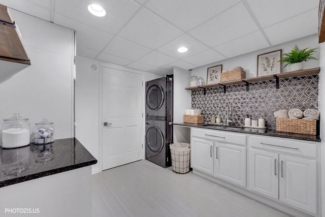 3517 Oakleaf Lane, Crystal Lake, IL 60012