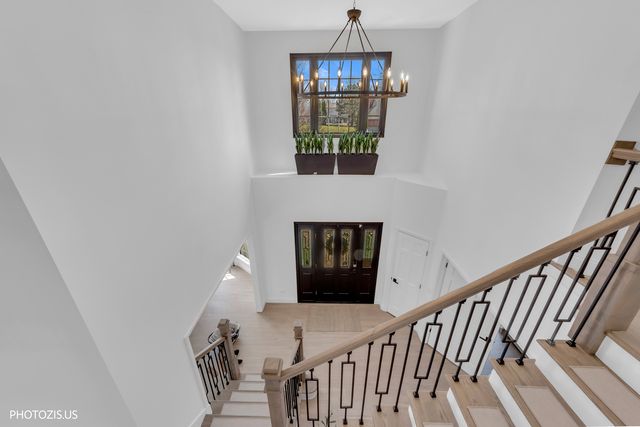 3517 Oakleaf Lane, Crystal Lake, IL 60012