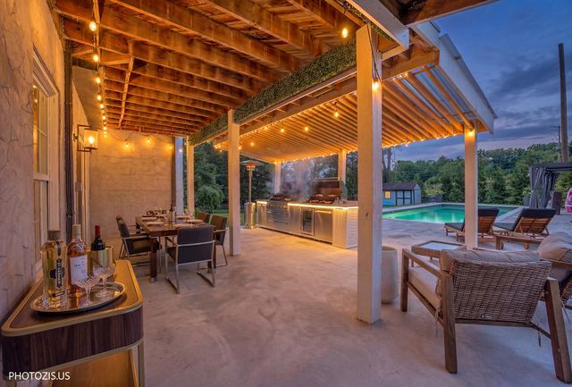 3517 Oakleaf Lane, Crystal Lake, IL 60012