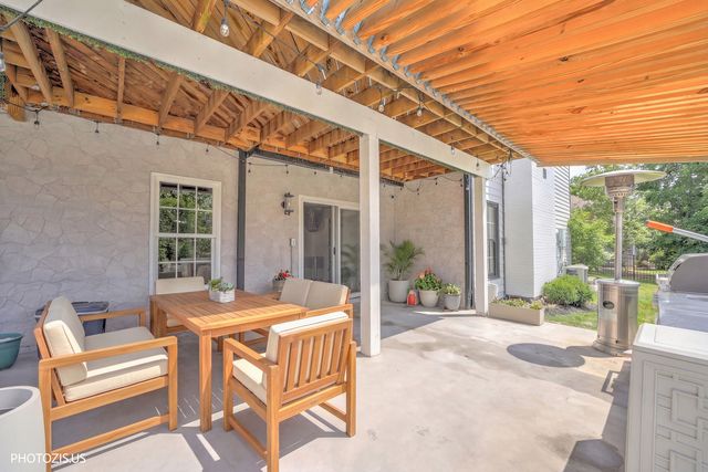 3517 Oakleaf Lane, Crystal Lake, IL 60012