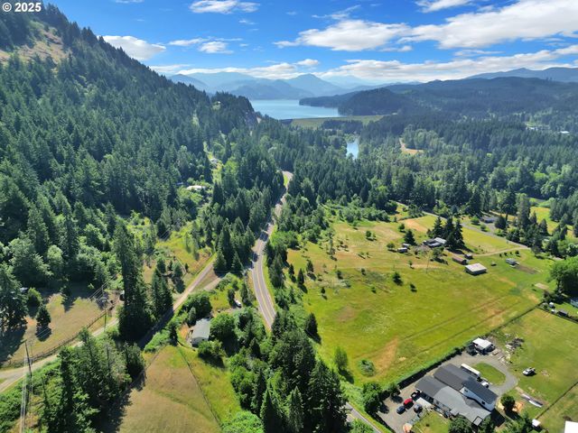 34865 ROW RIVER Rd, Cottage Grove, OR 97424