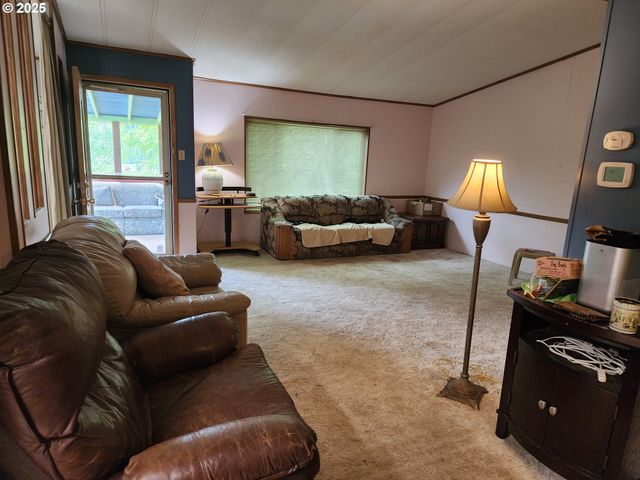 34865 ROW RIVER Rd, Cottage Grove, OR 97424