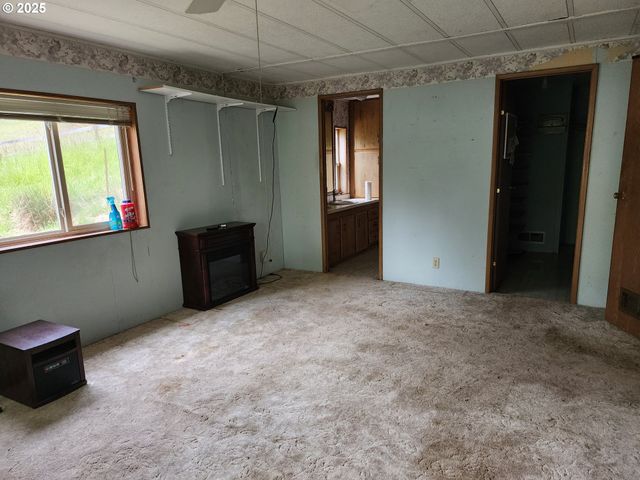 34865 ROW RIVER Rd, Cottage Grove, OR 97424
