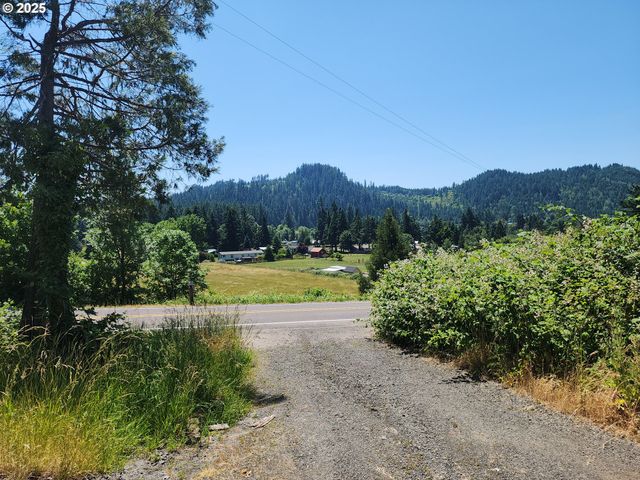 34865 ROW RIVER Rd, Cottage Grove, OR 97424