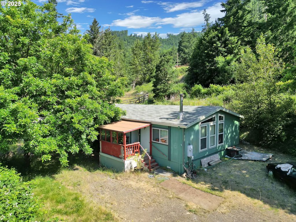 34865 ROW RIVER Rd, Cottage Grove, OR 97424