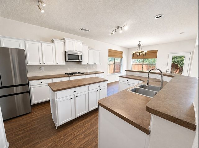 4420 Corner Brook Lane, Fort Worth, TX 76123