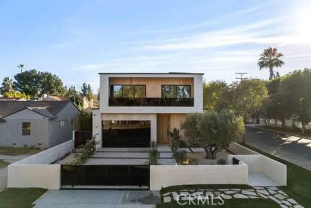 14758 Morrison, Sherman Oaks, CA 91403