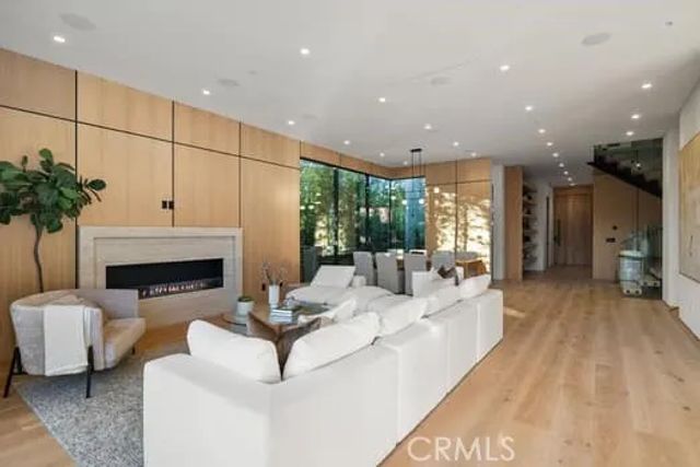 14758 Morrison, Sherman Oaks, CA 91403