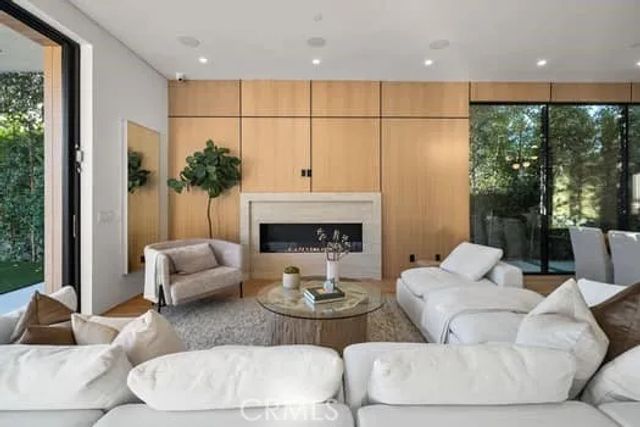 14758 Morrison, Sherman Oaks, CA 91403