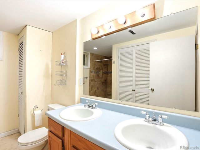 5958 S Clayton St, Centennial, CO 80121