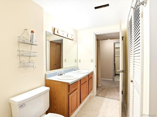 5958 S Clayton St, Centennial, CO 80121