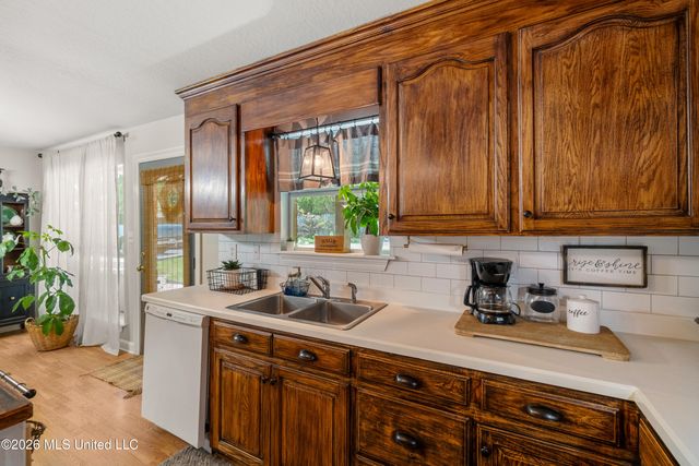 73 Pine Crest Road, Purvis, MS 39475