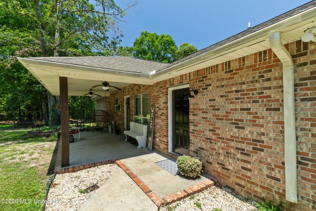 73 Pine Crest Road, Purvis, MS 39475