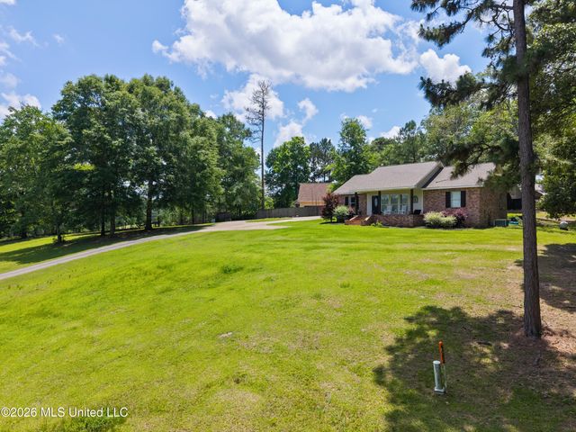 73 Pine Crest Road, Purvis, MS 39475