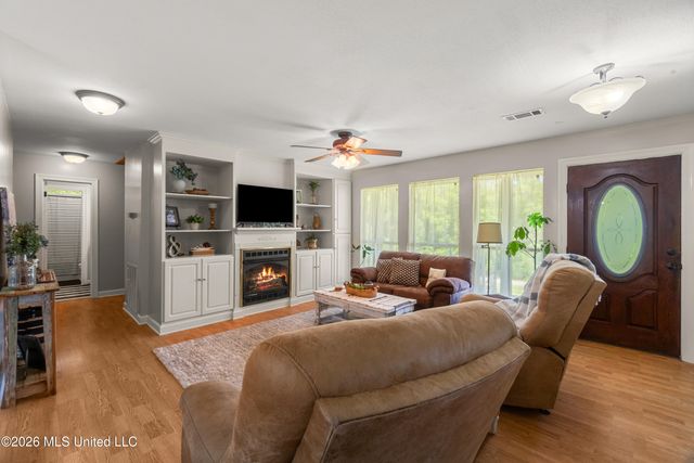 73 Pine Crest Road, Purvis, MS 39475