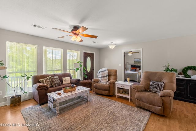 73 Pine Crest Road, Purvis, MS 39475
