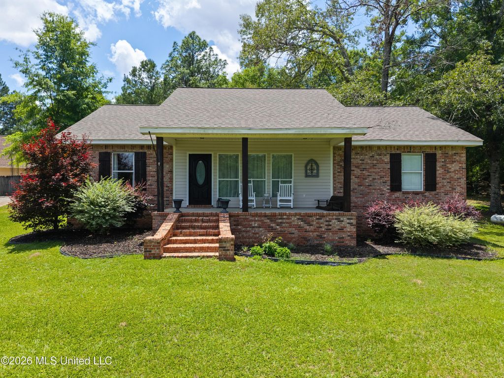 73 Pine Crest Road, Purvis, MS 39475