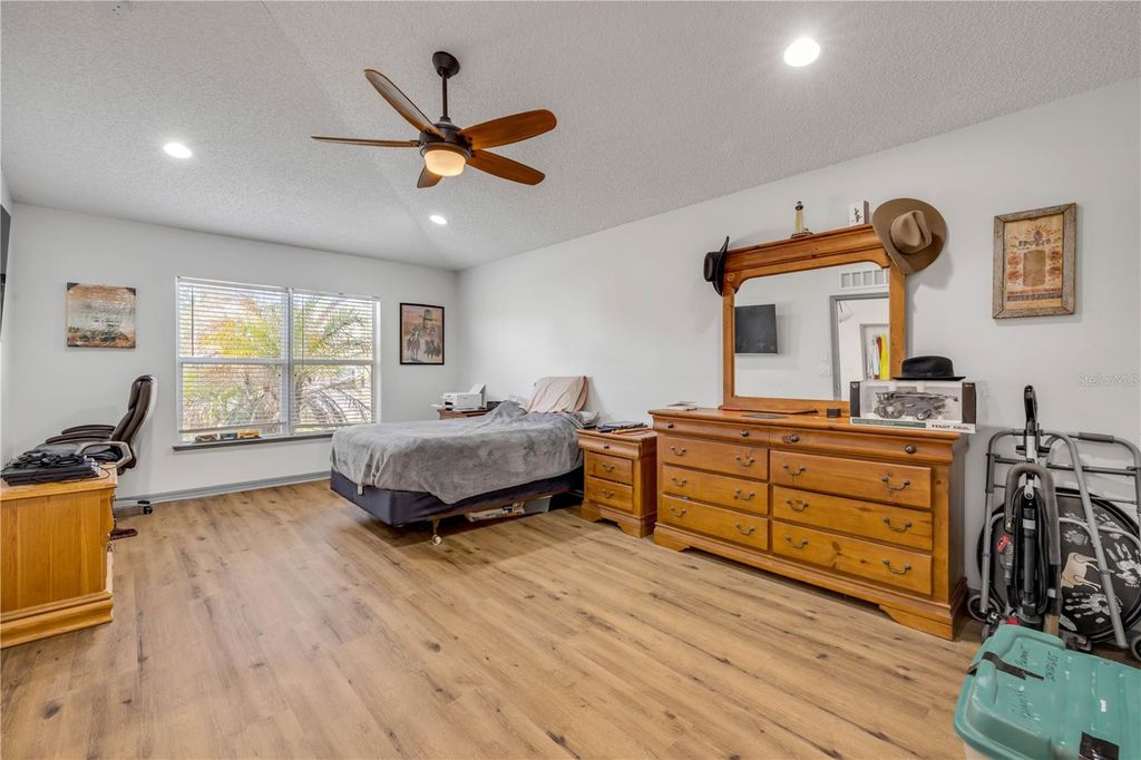 Image 12 of property listing at 16 ZIEGLER PLACE, Palm Coast, FL 32164