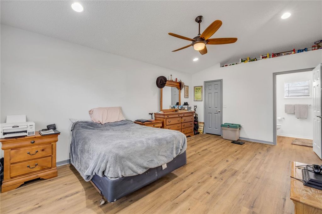 Image 13 of property listing at 16 ZIEGLER PLACE, Palm Coast, FL 32164