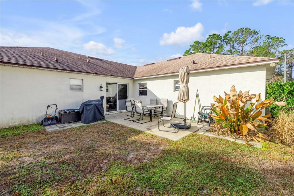 Image 19 of property listing at 16 ZIEGLER PLACE, Palm Coast, FL 32164