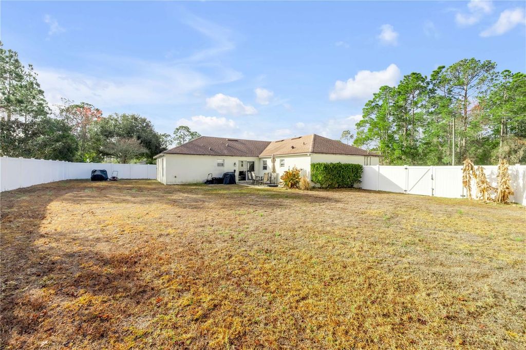 Image 21 of property listing at 16 ZIEGLER PLACE, Palm Coast, FL 32164