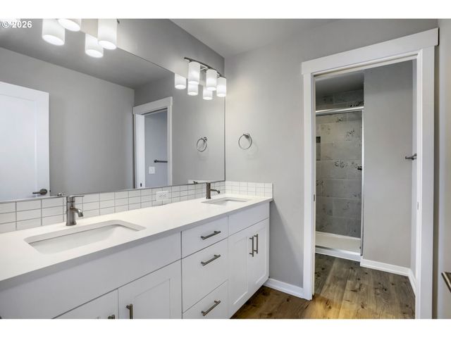 6470 Se PROVENCE St, Hillsboro, OR 97123