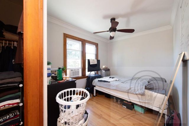5057 W Newport Avenue 2, Chicago, IL 60641