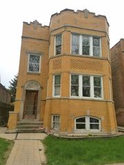 5057 W Newport Avenue 2, Chicago, IL 60641