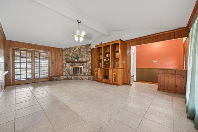 12016 Cloudt Road, Needville, TX 77461