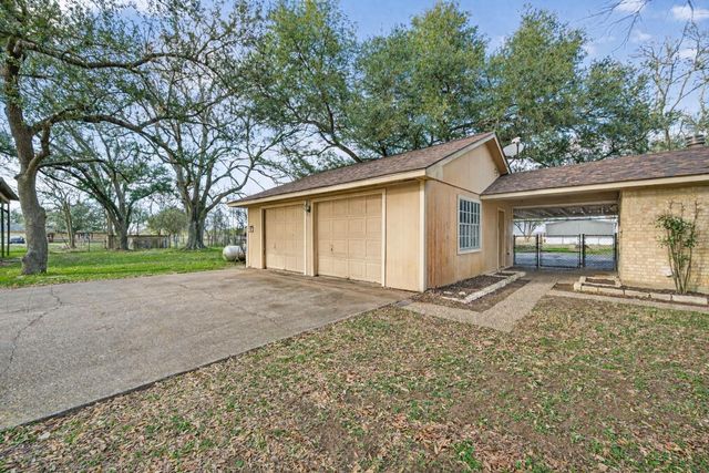 12016 Cloudt Road, Needville, TX 77461