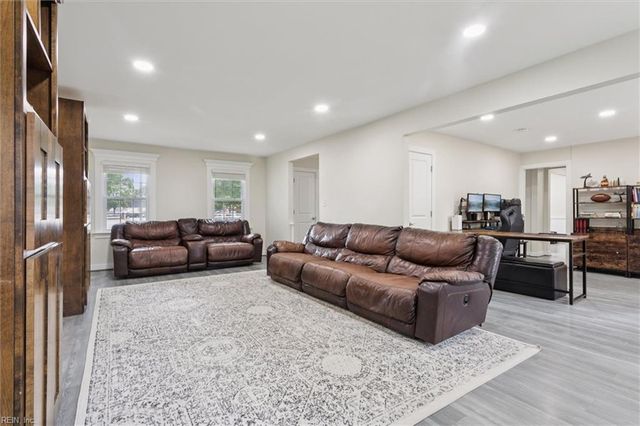 488 Harpersville RD, Newport News, VA 23601