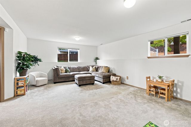 505 Hemlock Avenue, Granite Falls, WA 98252