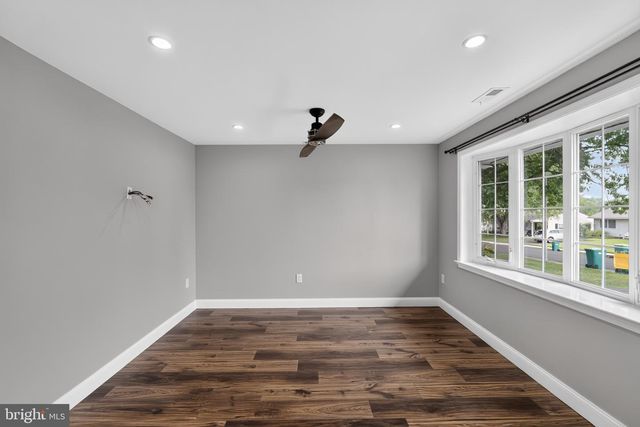 218 TEWKSBURY RD, Fairless Hills, PA 19030