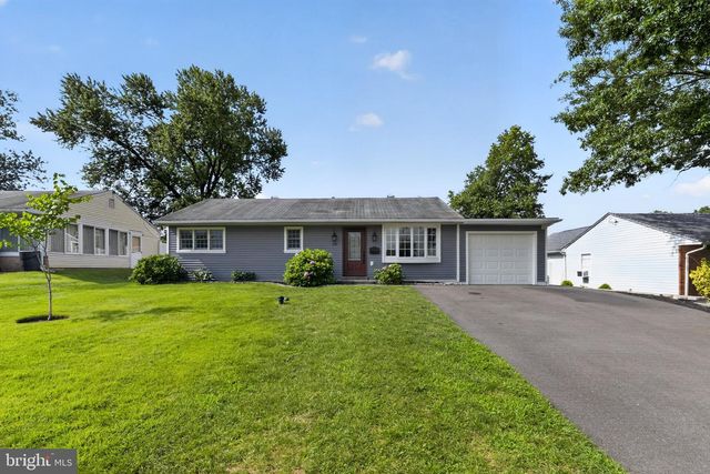 218 TEWKSBURY RD, Fairless Hills, PA 19030